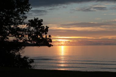 Unwind and relax at a sunset - top accommodation Espiritu Santo Vanuatu